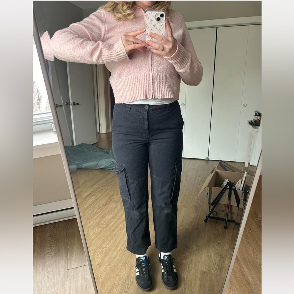 Aritzia Black Hi-Rise Cargo Pants